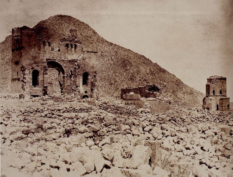 بین‌بیرکیلیسه، کلیساهای ۱۳ و ۱۸