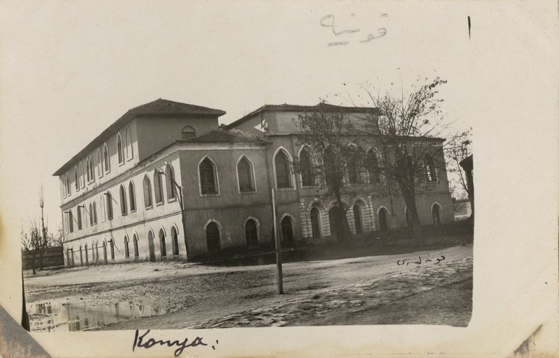 دبیرستان قونیه