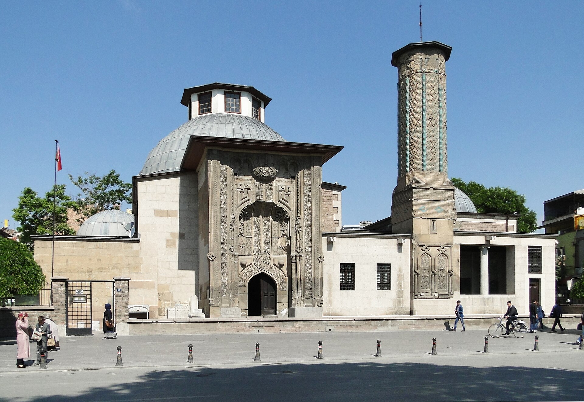 Karatay Medresesi – Çini Eserleri Müzesi — 3